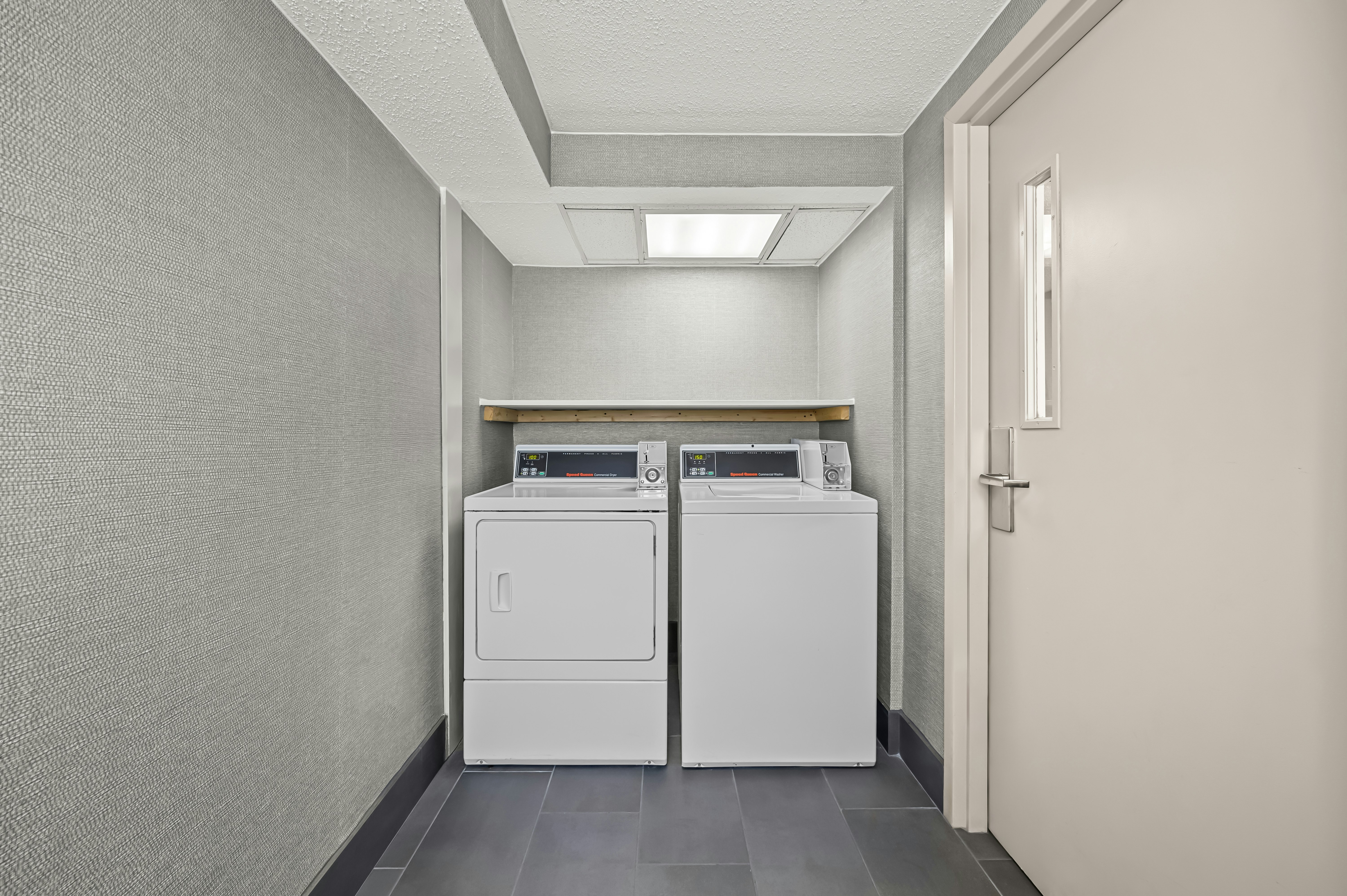 Hampton Inn Toledo-South/Maumee 12/41