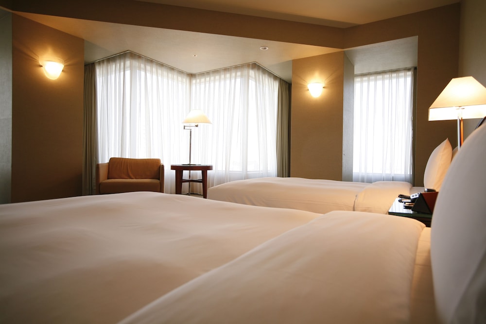 Grand Prince Hotel Osaka Bay 30/91