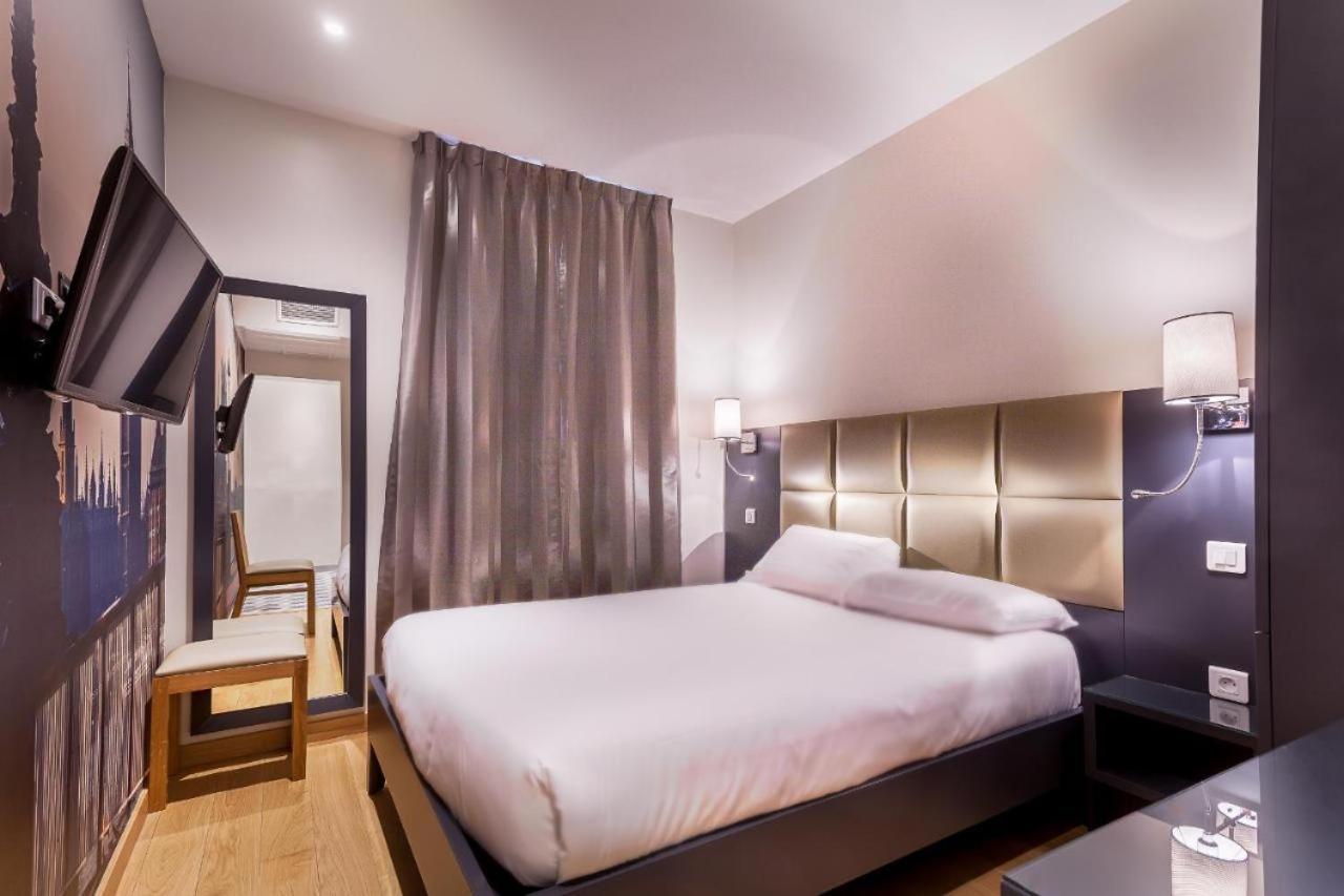 Standard, Double Bed