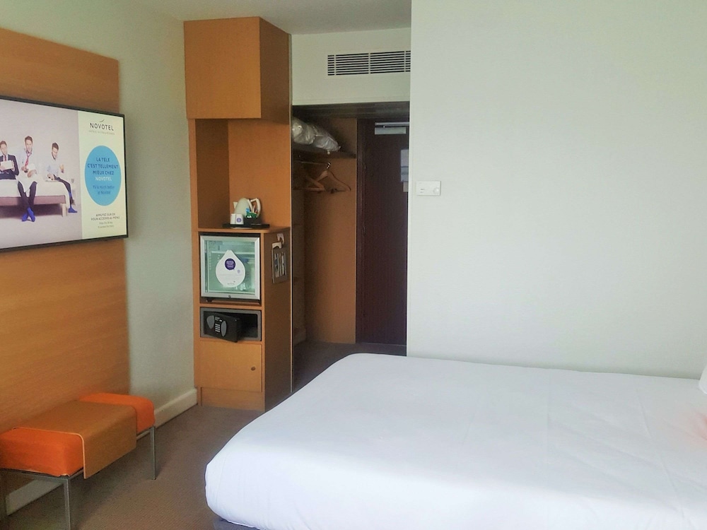 NOVOTEL REIMS TINQUEUX 14/72