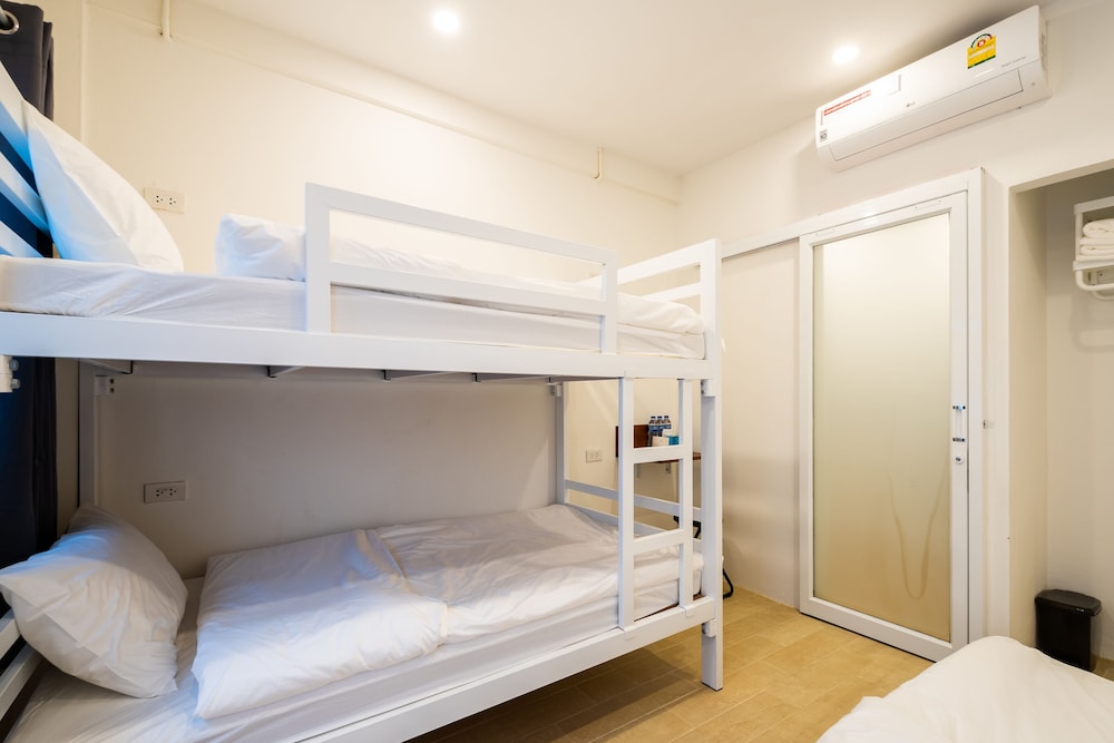 Morn-Ing Hostel 13/48