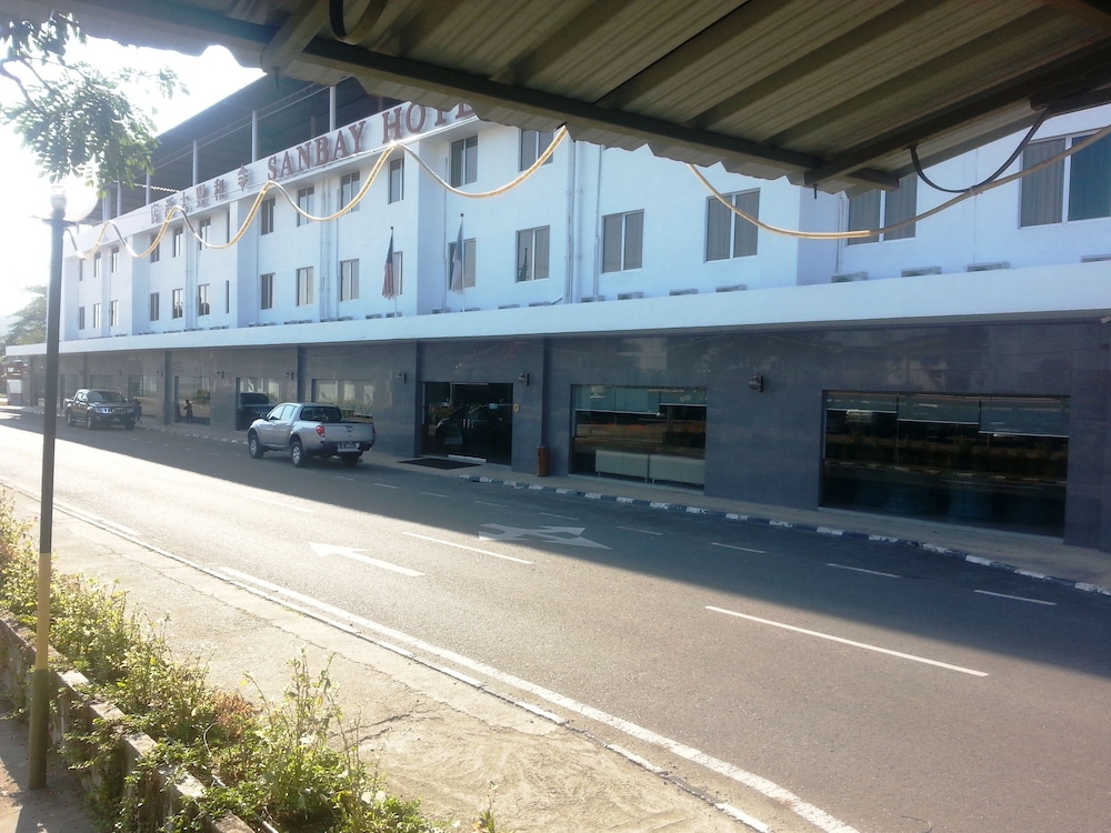 Sanbay Hotel 40/46