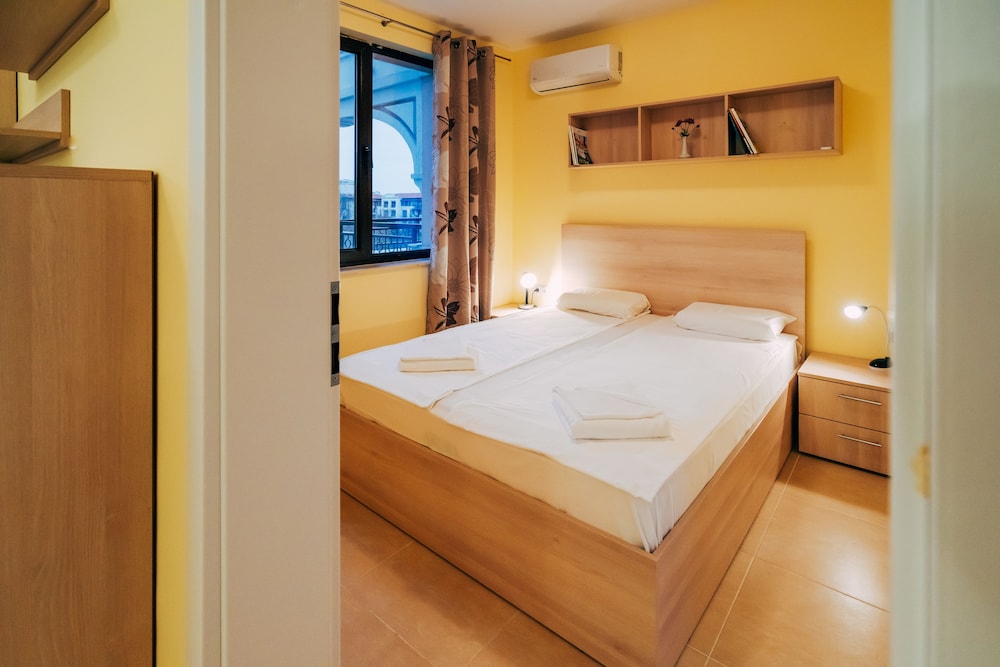 Green Life Beach Resort 24/75