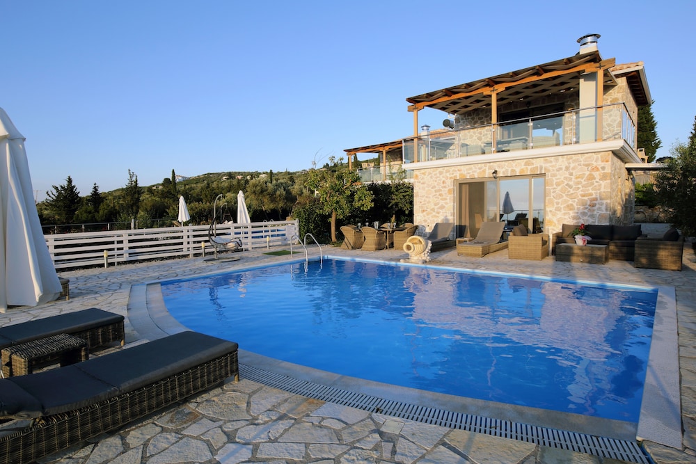Villas Goudis 49/50