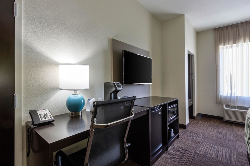 Sleep Inn & Suites Tampa South 38/42