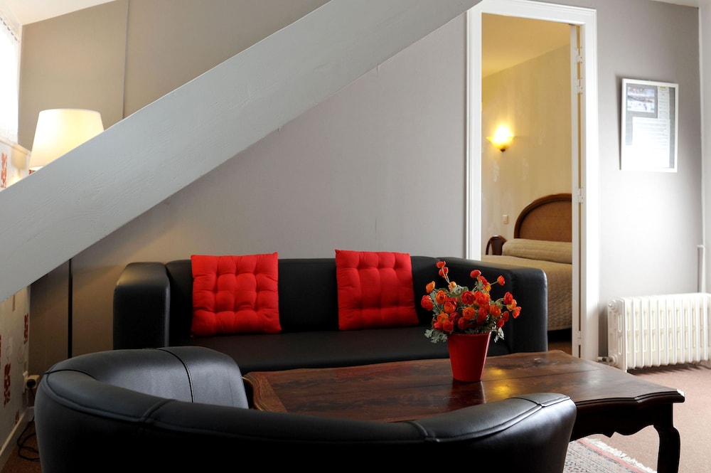 HÔTEL L'AYGUELADE 23/31