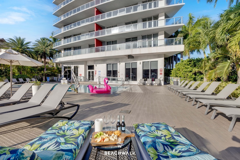 Beachwalk Elite Hotels Resorts 12/50