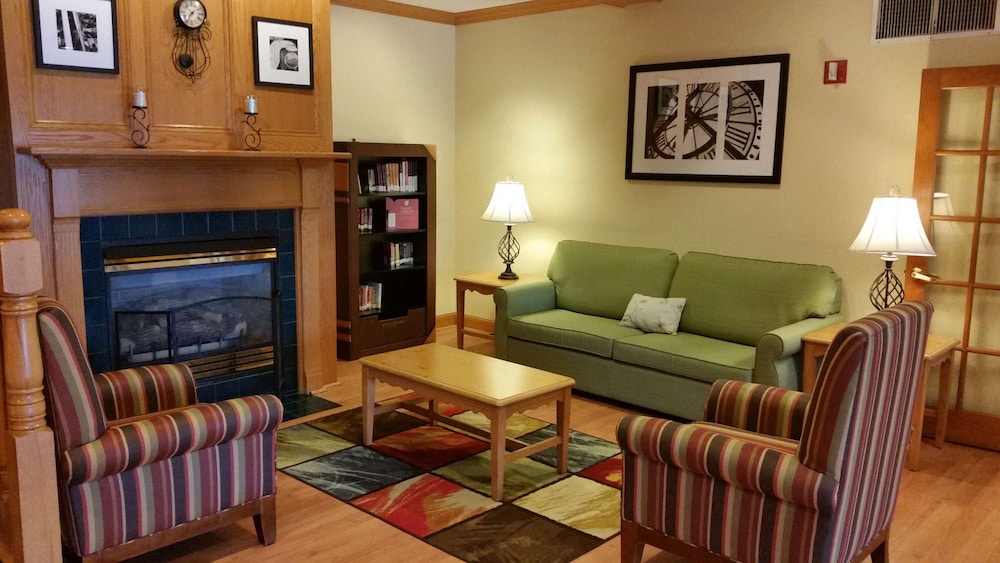 Country Inn & Suites by Radisson, Bloomington-Normal West, IL 36/56