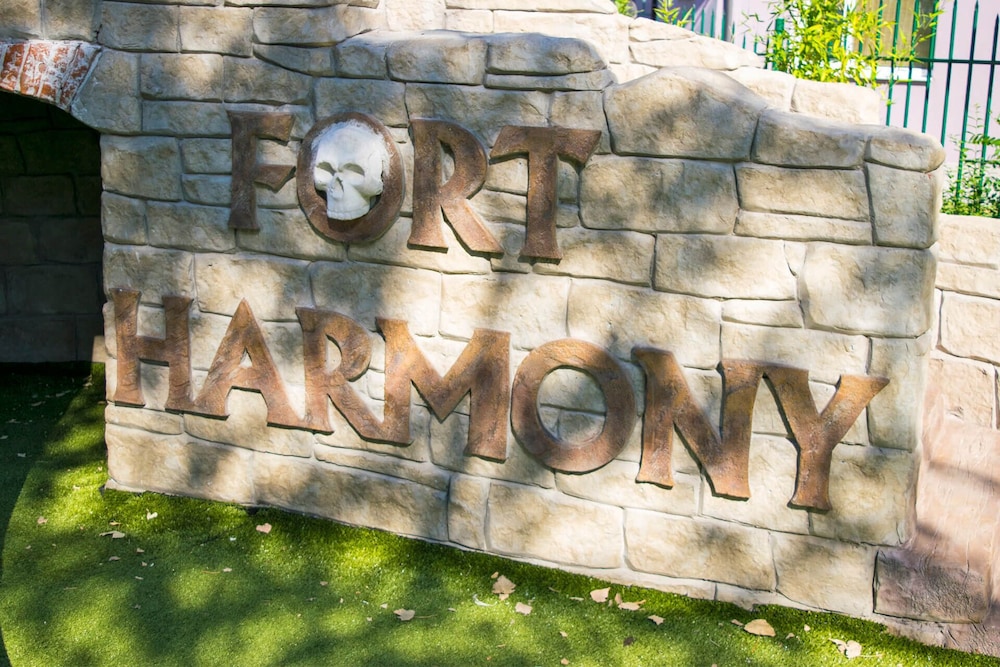 Harmony Suites Dream Island 19/50