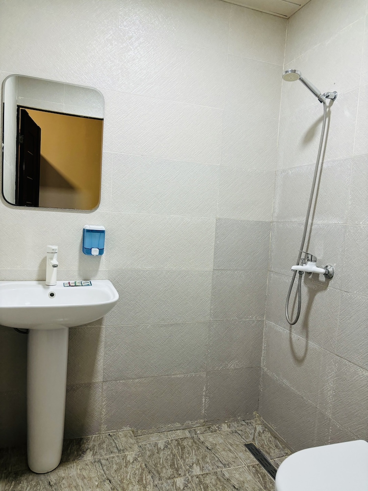 Alex Hotel 70/70