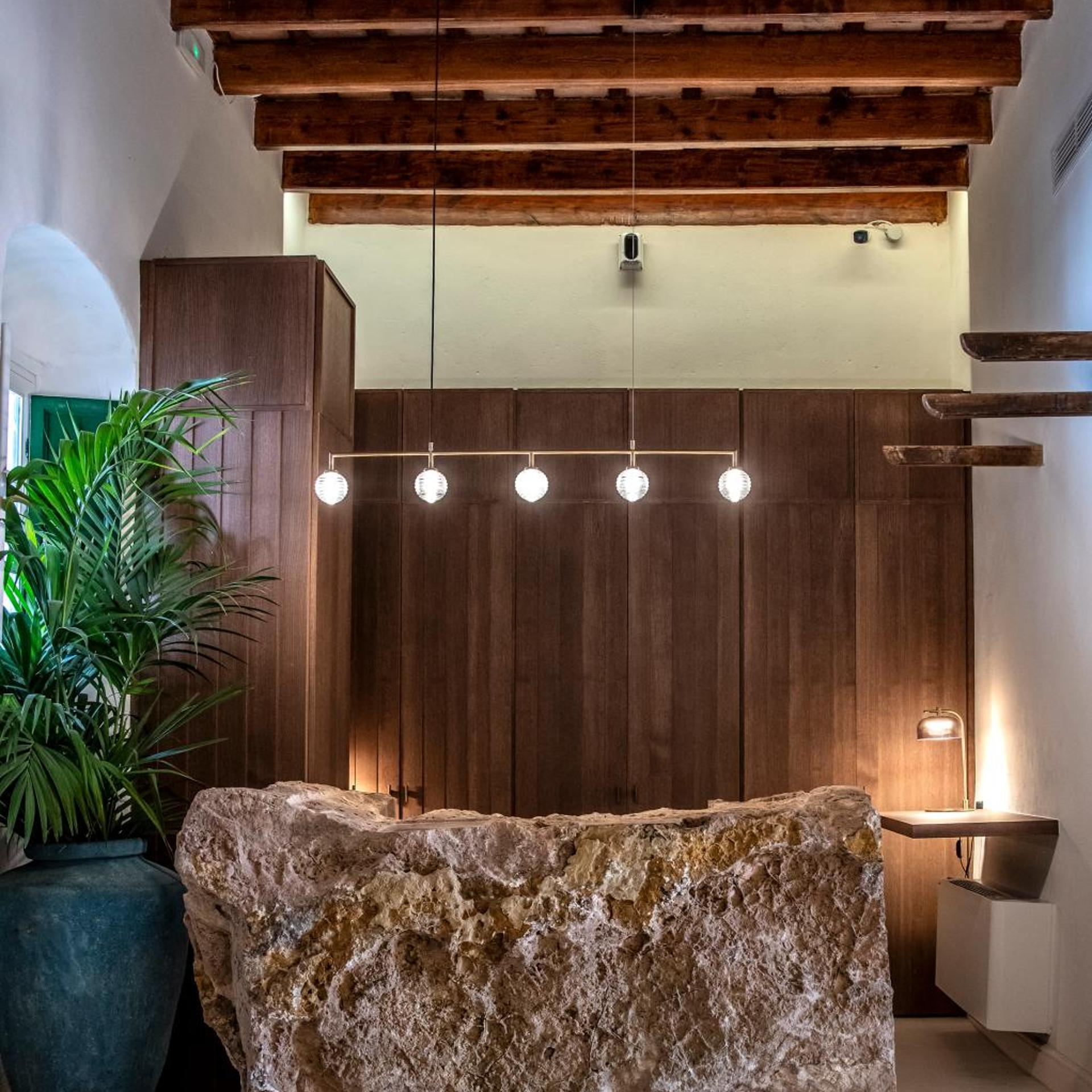 CORBELLA HOTEL 6/50