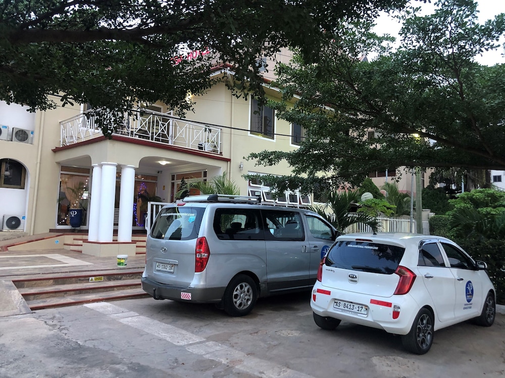 Asantewaa Premier Guesthouse 39/49