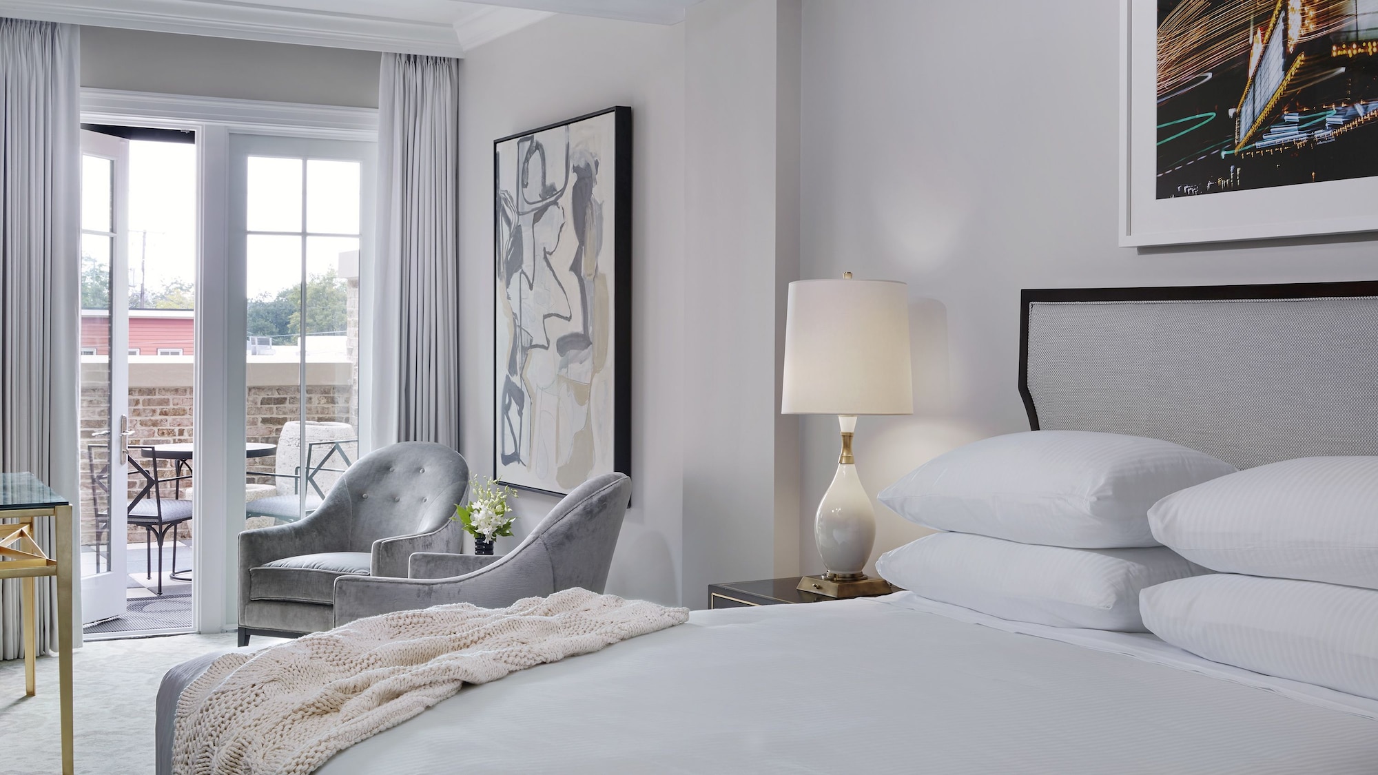 DELUXE, KING BED, COURTYARD AREA