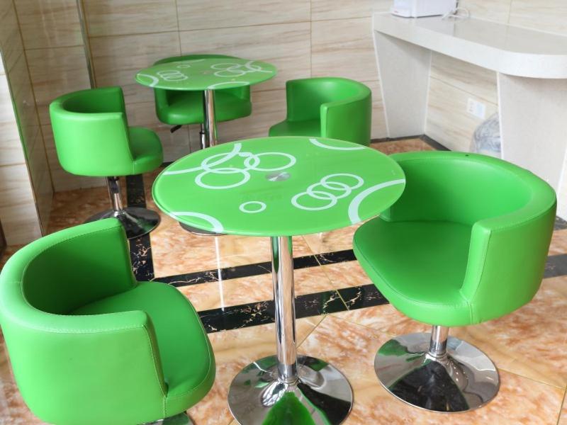 Vatica Shanghai Jinshan Guojishangmaocheng Weihong Road Hotel 13/15