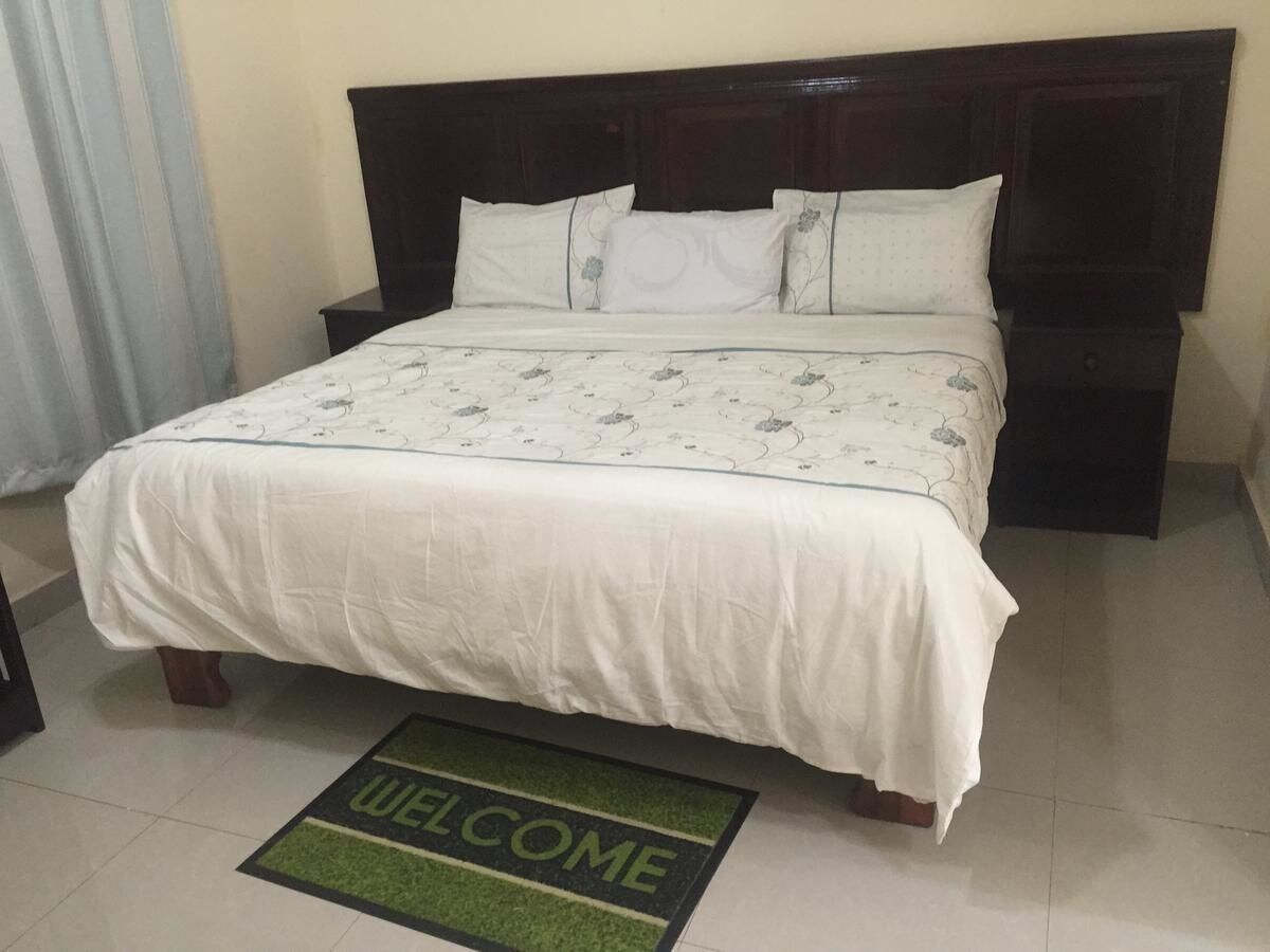 ROOM, TWIN BEDS