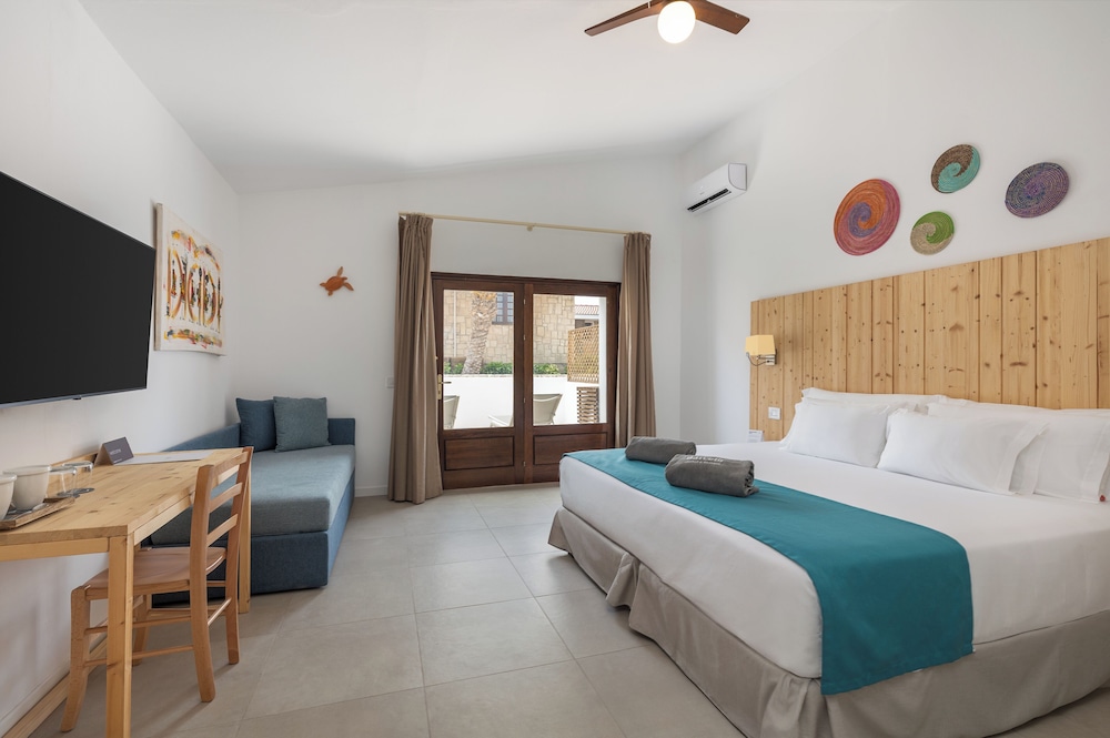 Ahg Marine Club Beach Resort 17/60