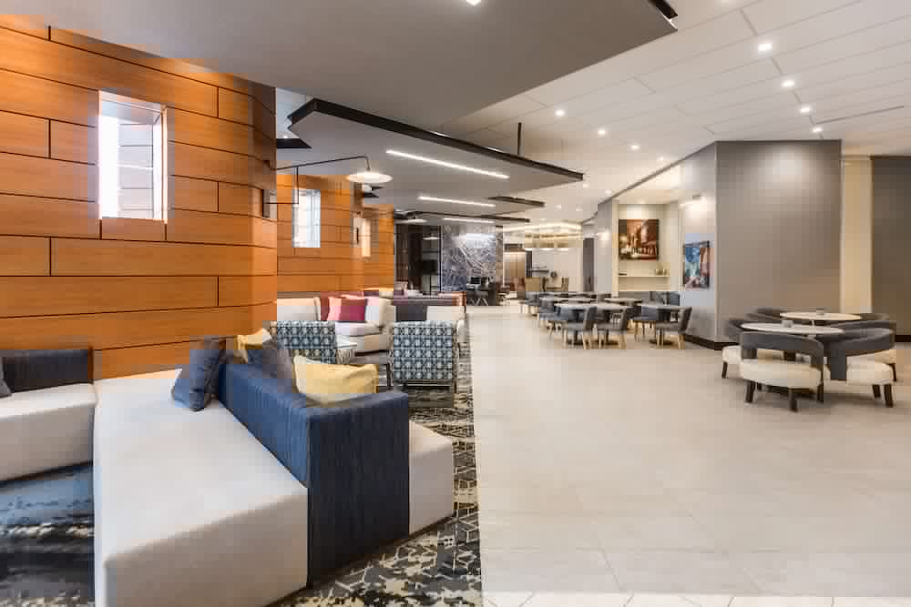 Hyatt Place Greenville/Downtown 46/64