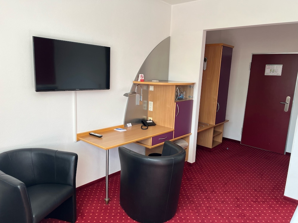 Hotel Konrad Poetzel Holzkirchen 44/50