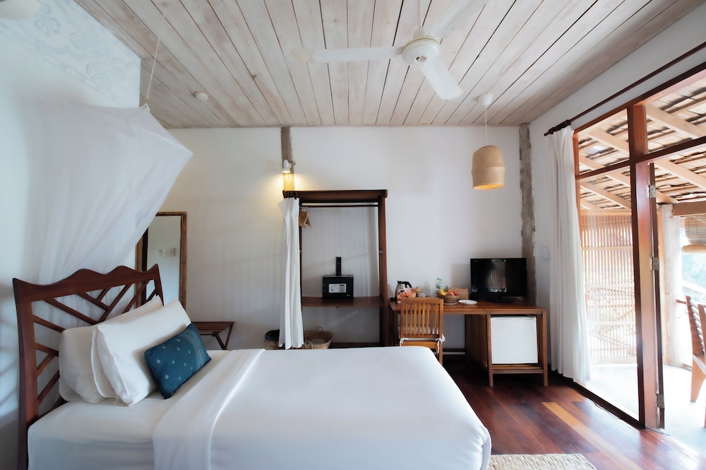 CLASSIC, DOUBLE OR TWIN BED