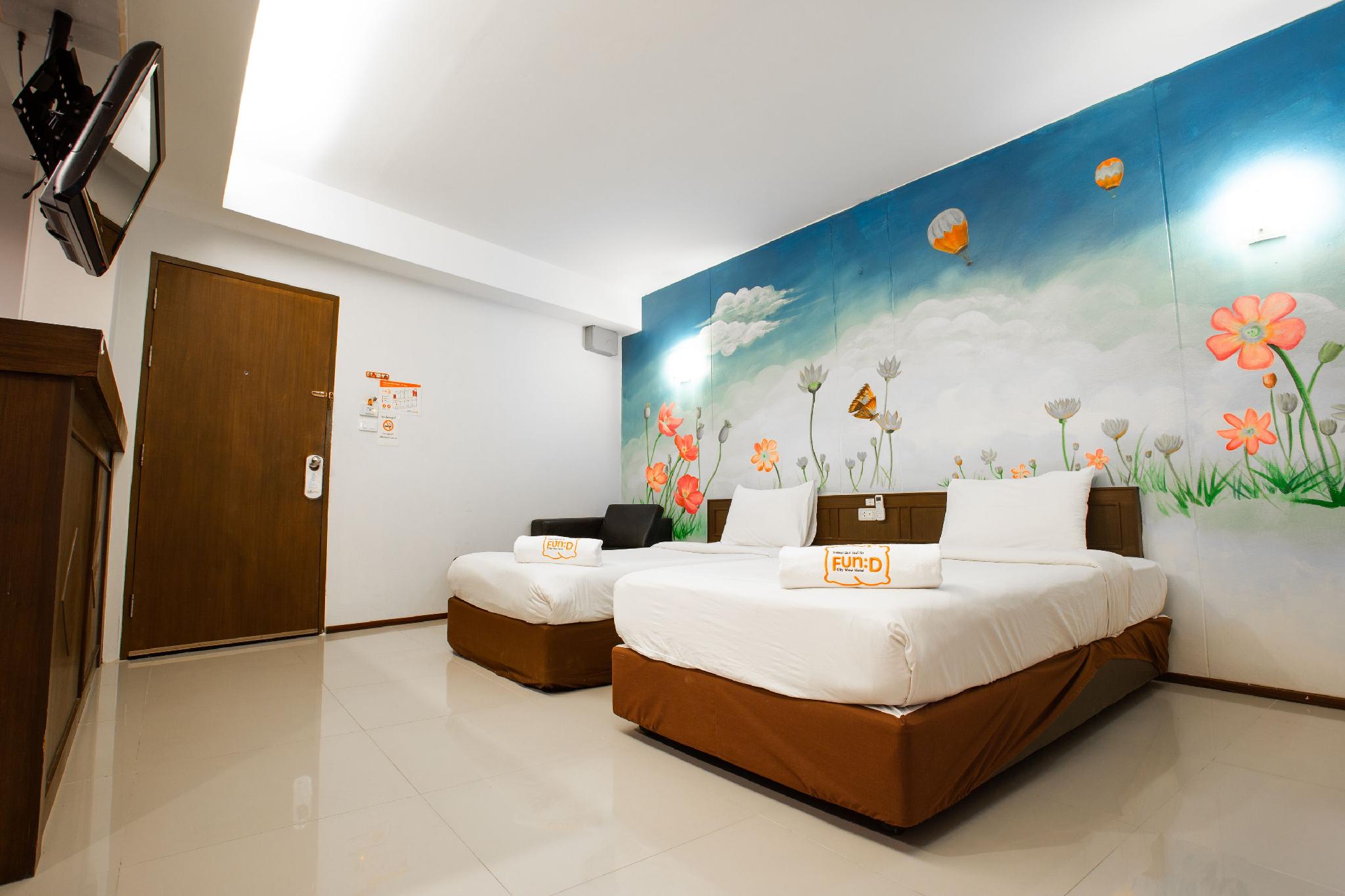 Room, Triple