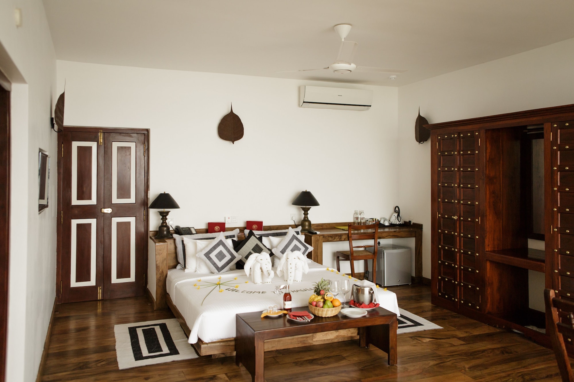 Ayurve, Classic, Deluxe, Suite, King Bed