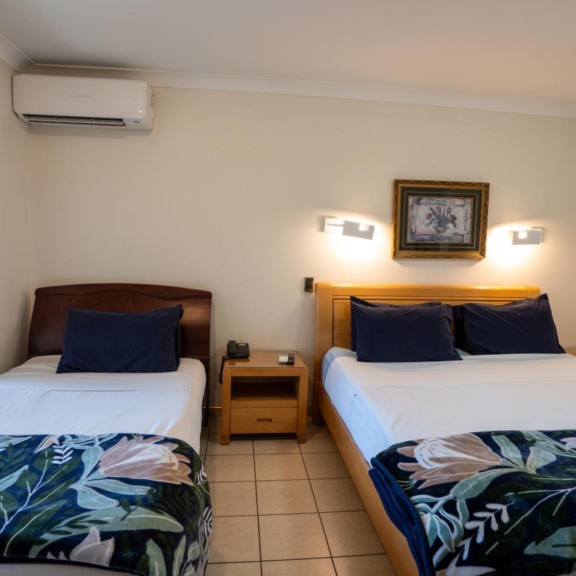 Novena Palms Motel 8/20