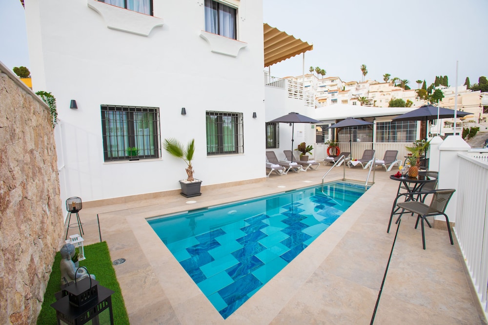 Boutique Rooms Playa Burriana 60/70