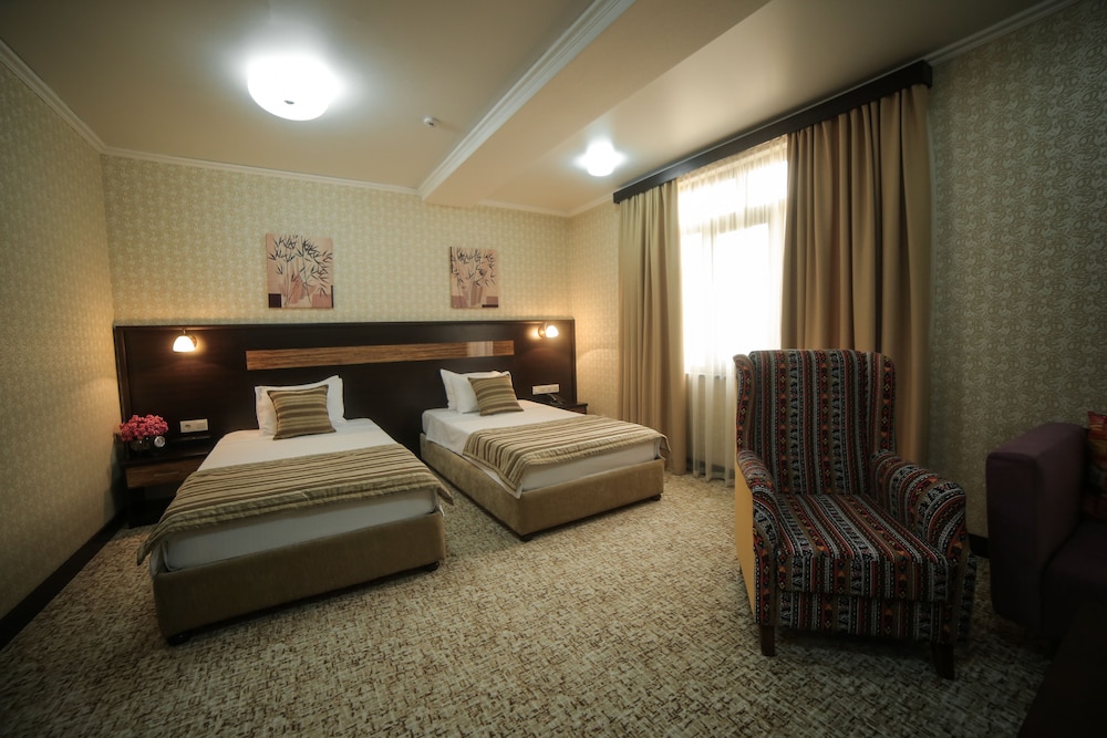 SUPERIOR, TWIN BEDS