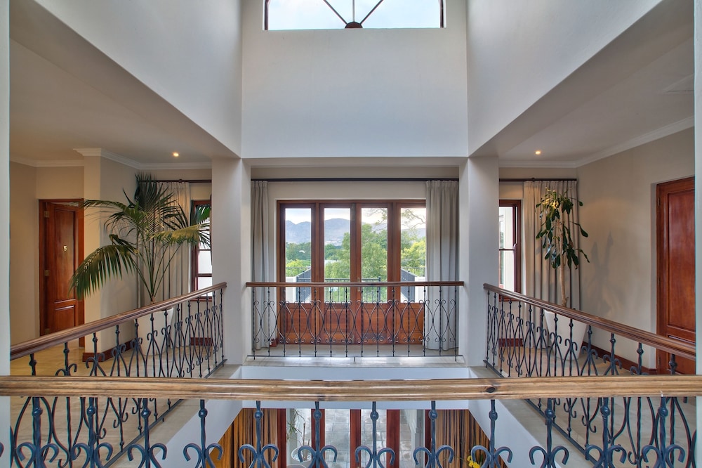 Nova Constantia Boutique Residence 55/70