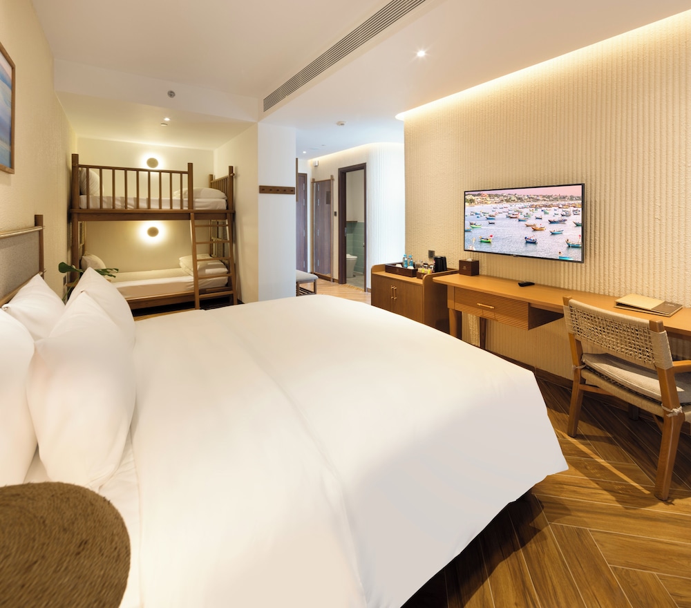 Iconic Long Hai Hotel 13/39