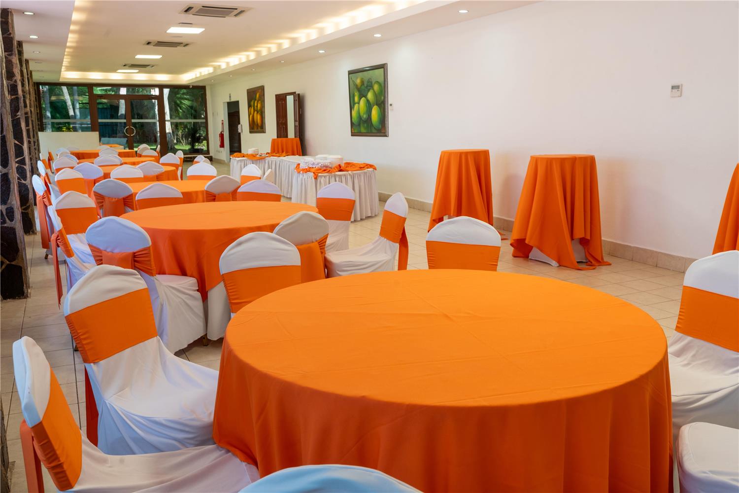 restaurant cafeteria