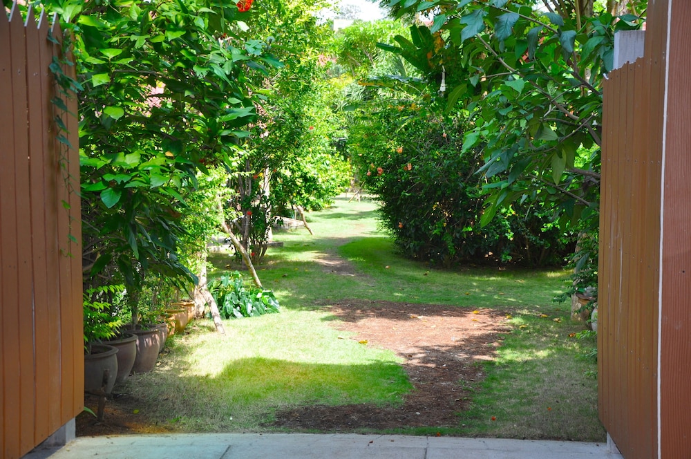 Coral Bungalows 44/53