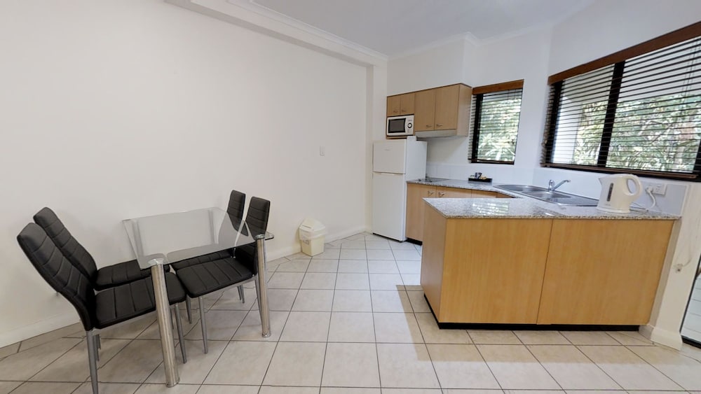 Silkari The Pavilions Port Douglas 55/65