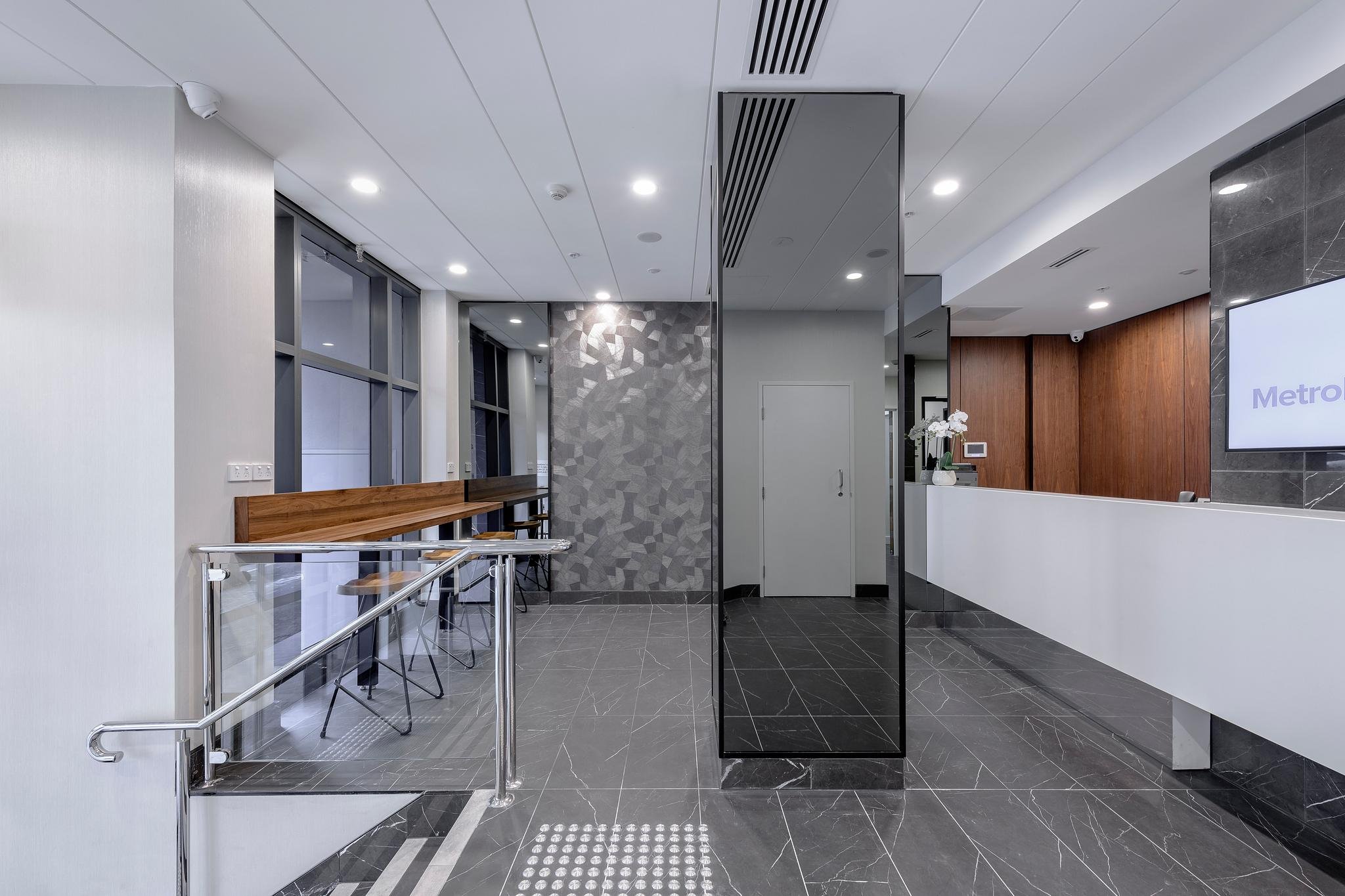 Hotel Kith Darling Harbour 2/34