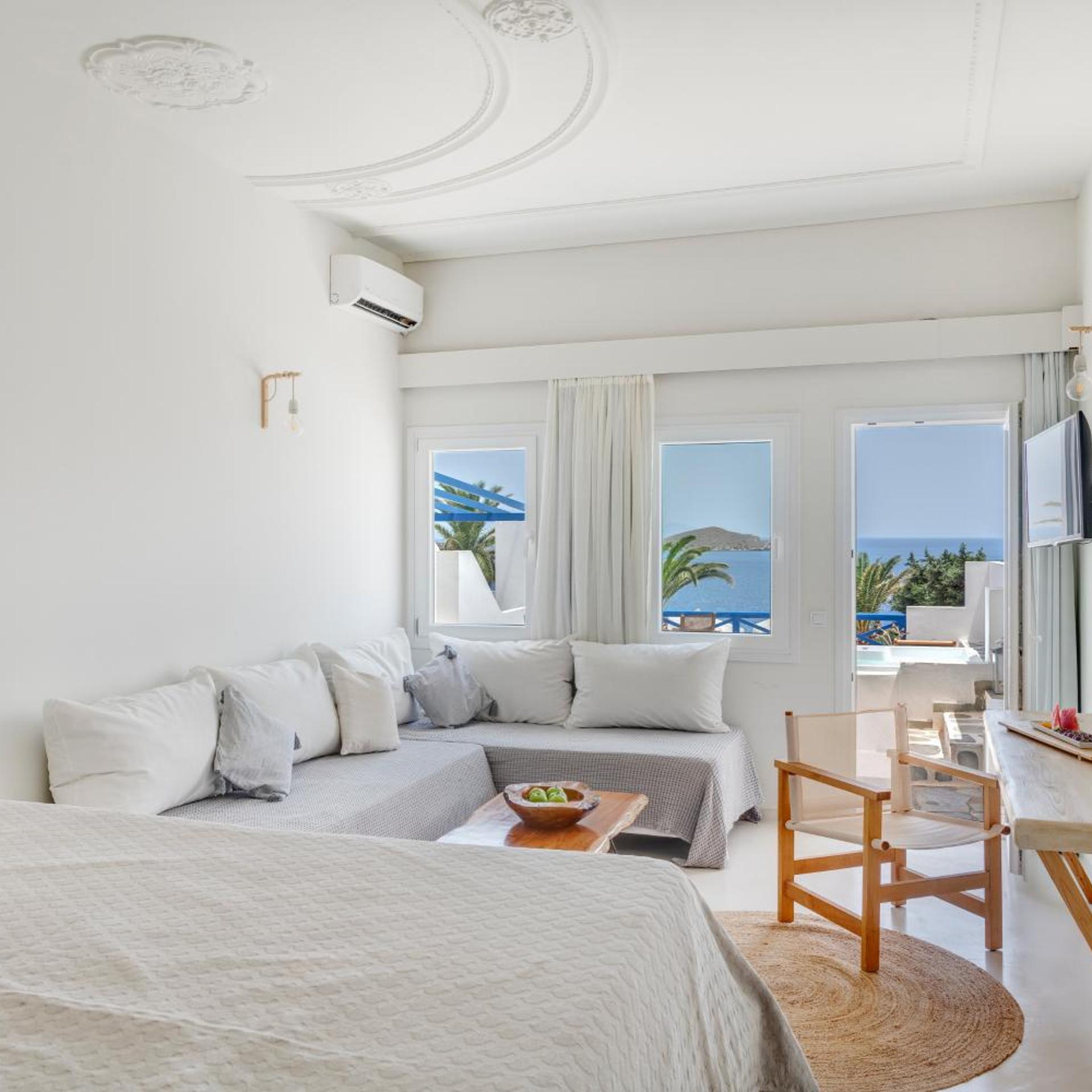 Executive, Suite, Sea View, Outdoor Jetted Tub