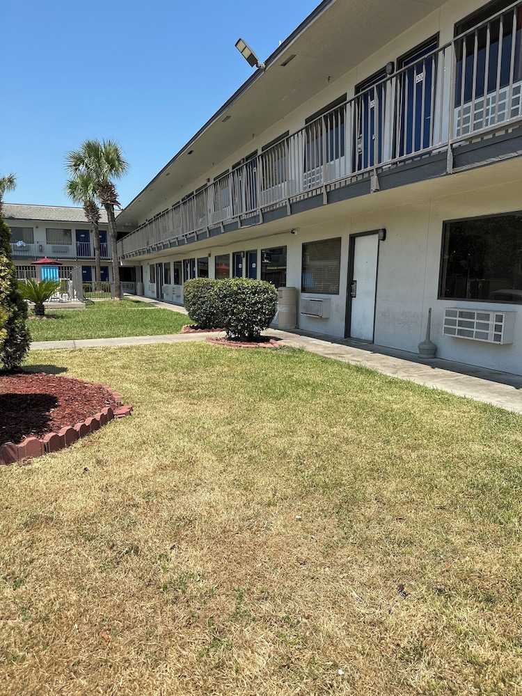 Motel6 Gulfport, MS – Airport 41/48