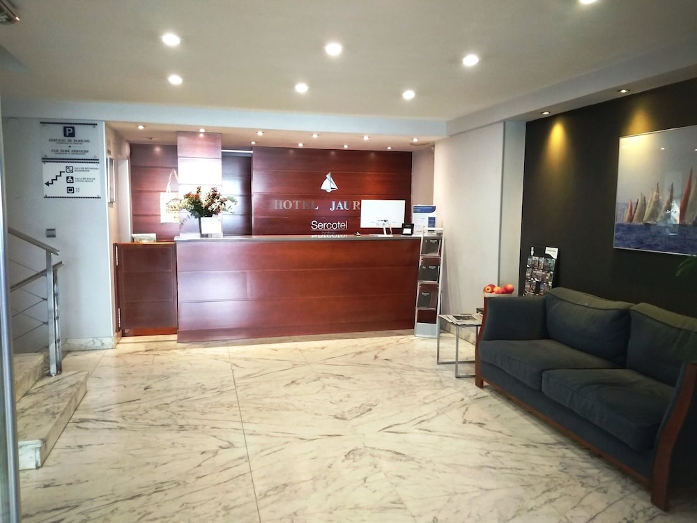 Jauregui Hotel 10/64