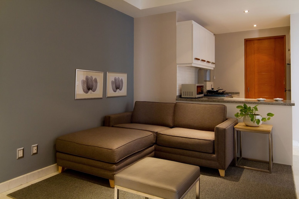 Pennsylvania Suites 41/53