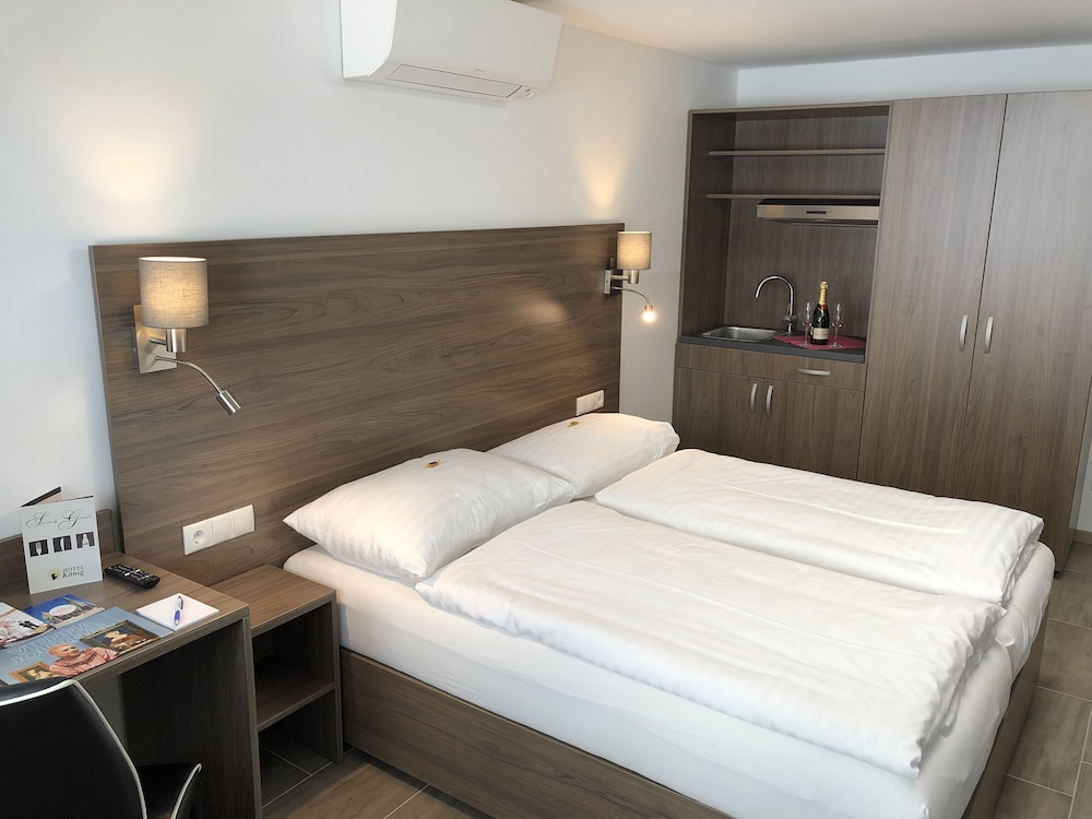 Hotel Konig 28/71