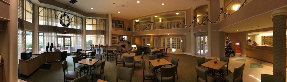 La Quinta Inn & Suites by Wyndham Dallas DFW Airport North 38/55