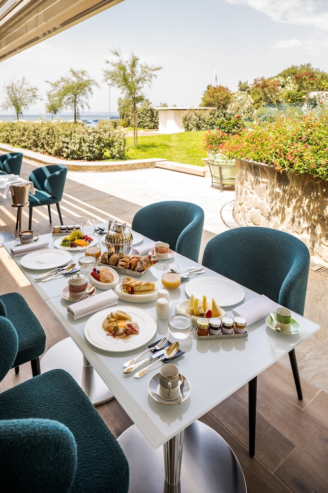 Cala Beach Resort 39/65