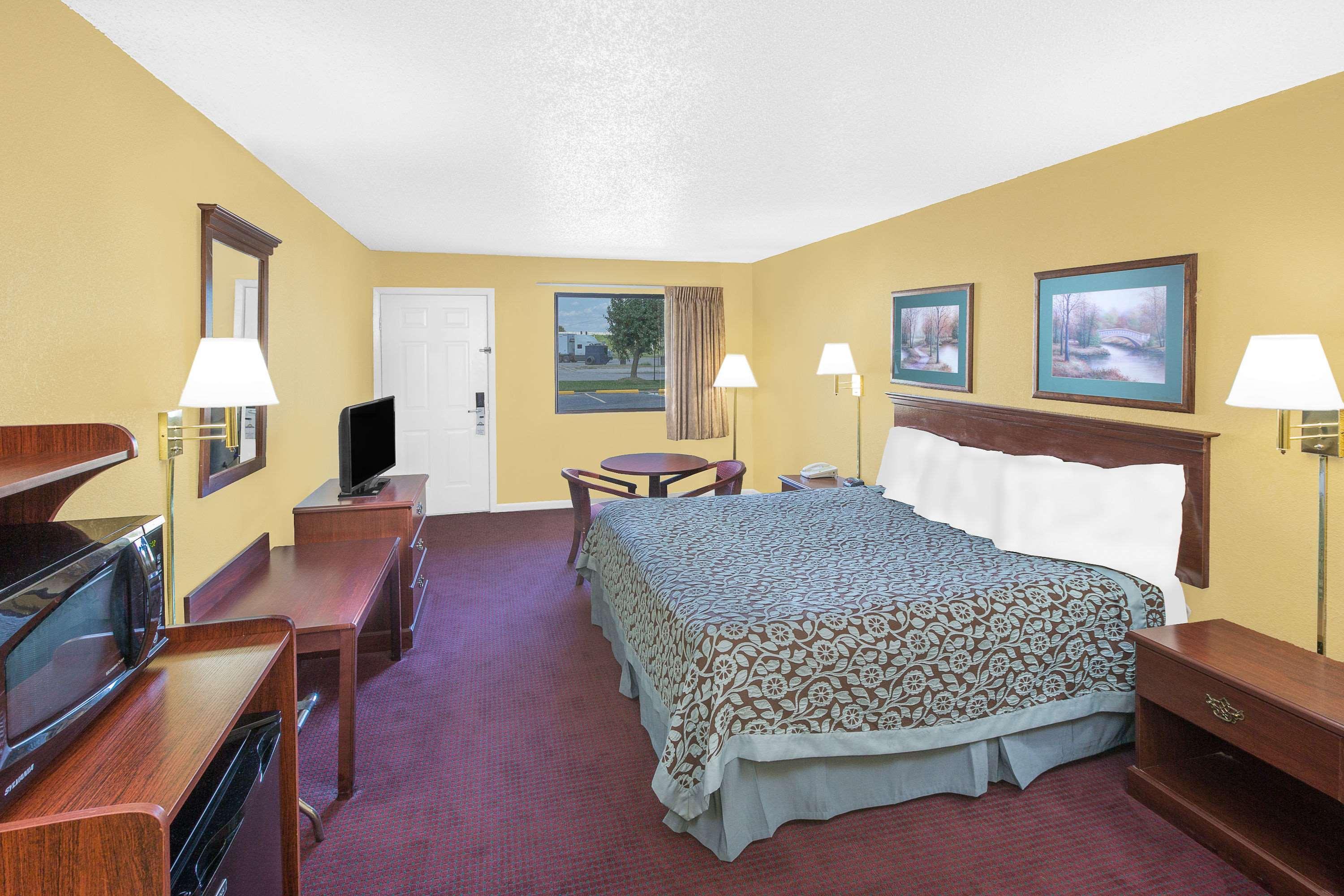 Travel Inn North Little Rock 14/25