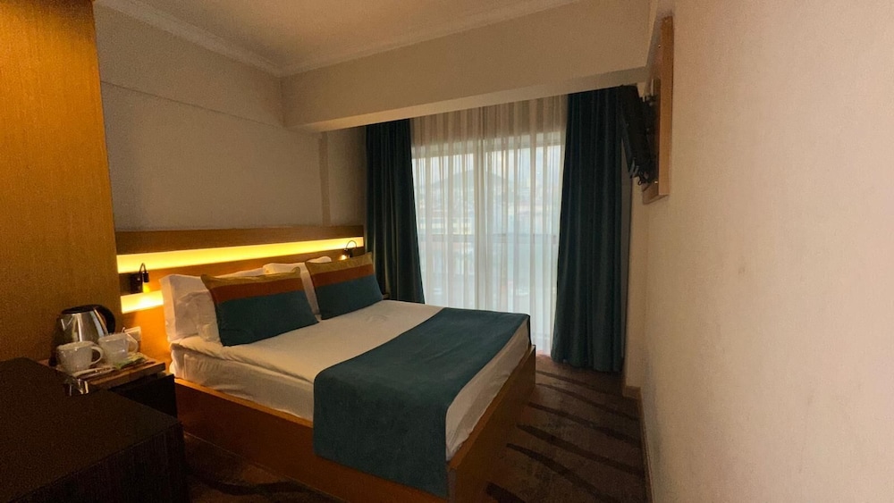 Ilayda Hotel 36/68