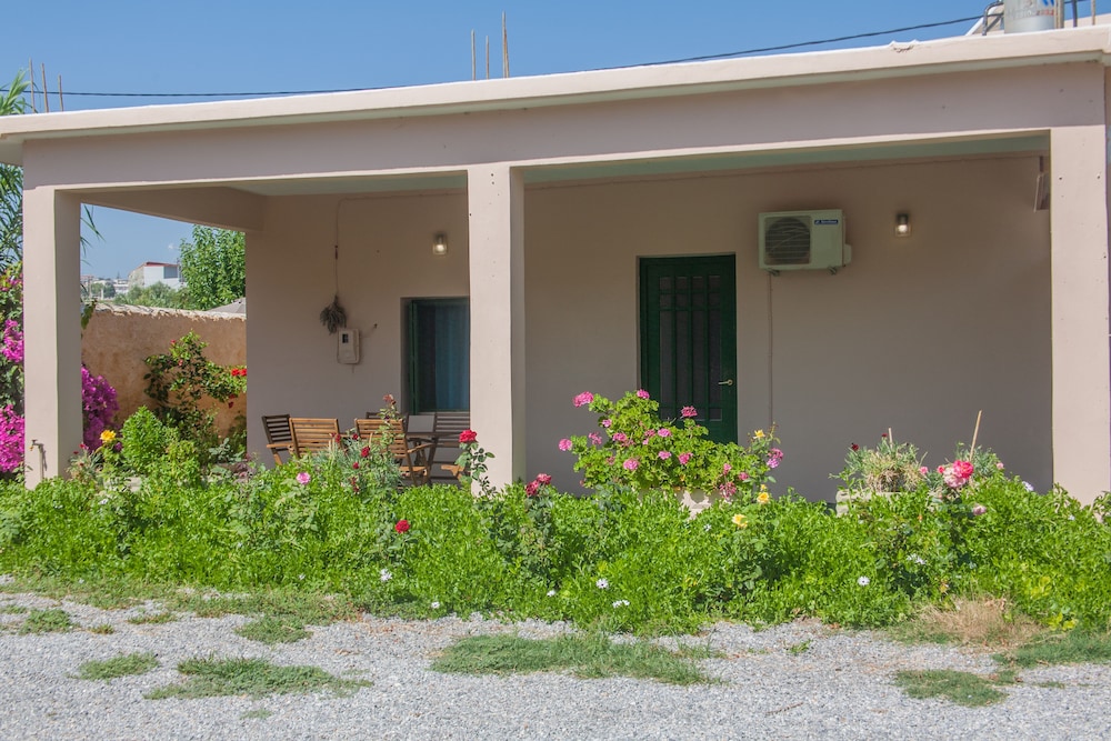 DOMENICA HOTEL 2/49