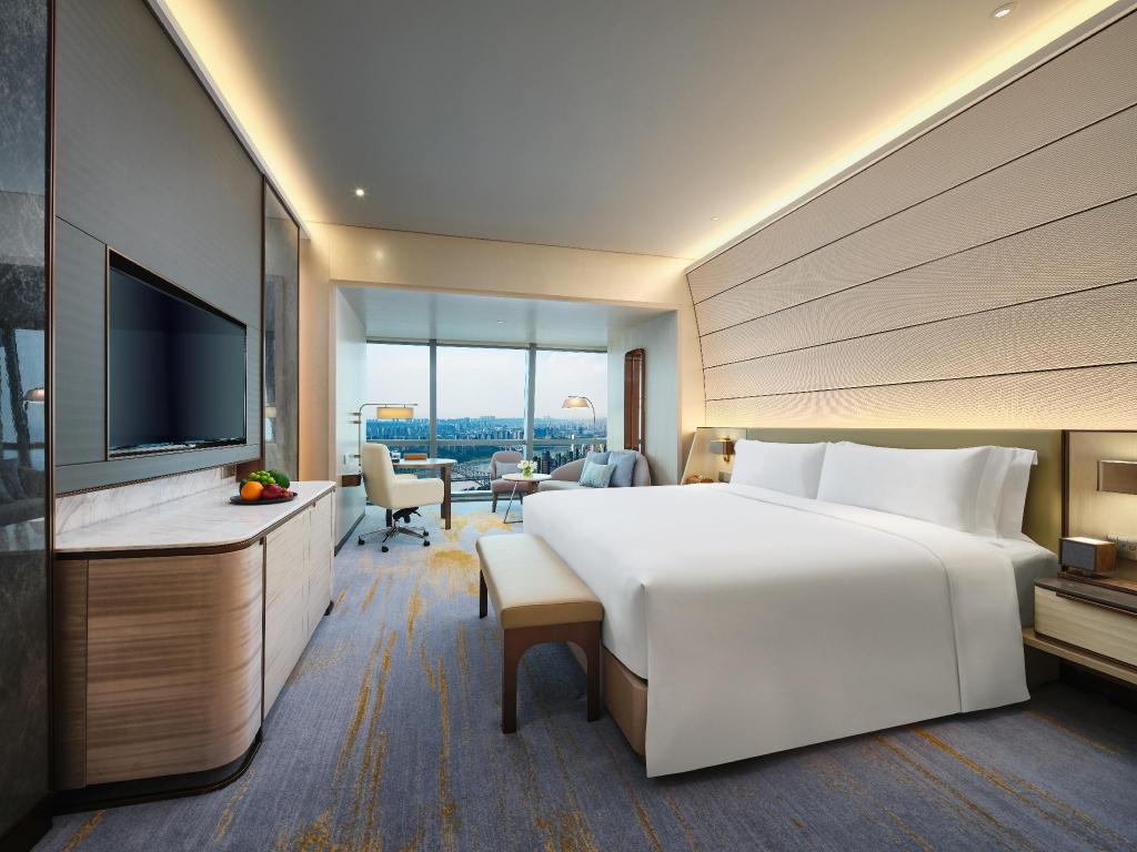 Premium, King Bed, River View