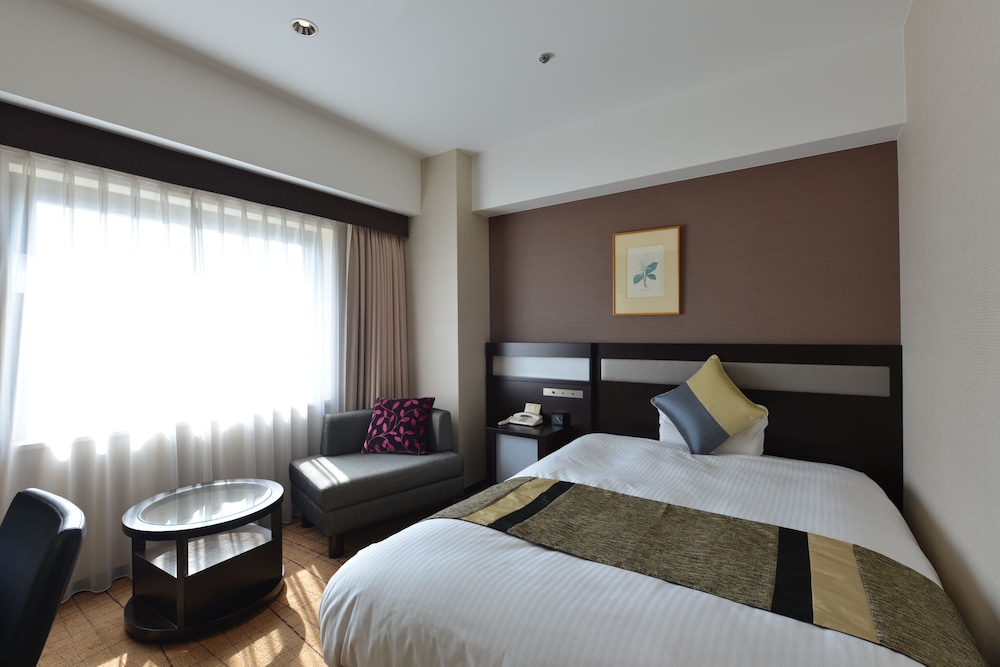 [with lounge access] superior small double, non-smoking (18sqm, 19f)