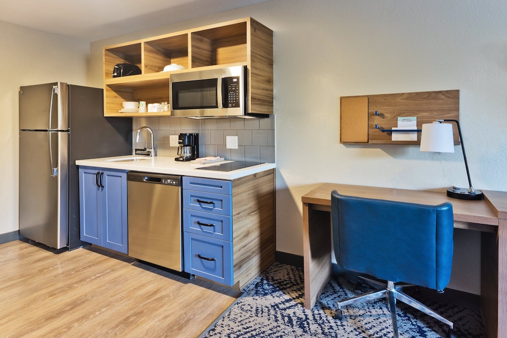 Candlewood Suites Columbus Fort Benning 14/75