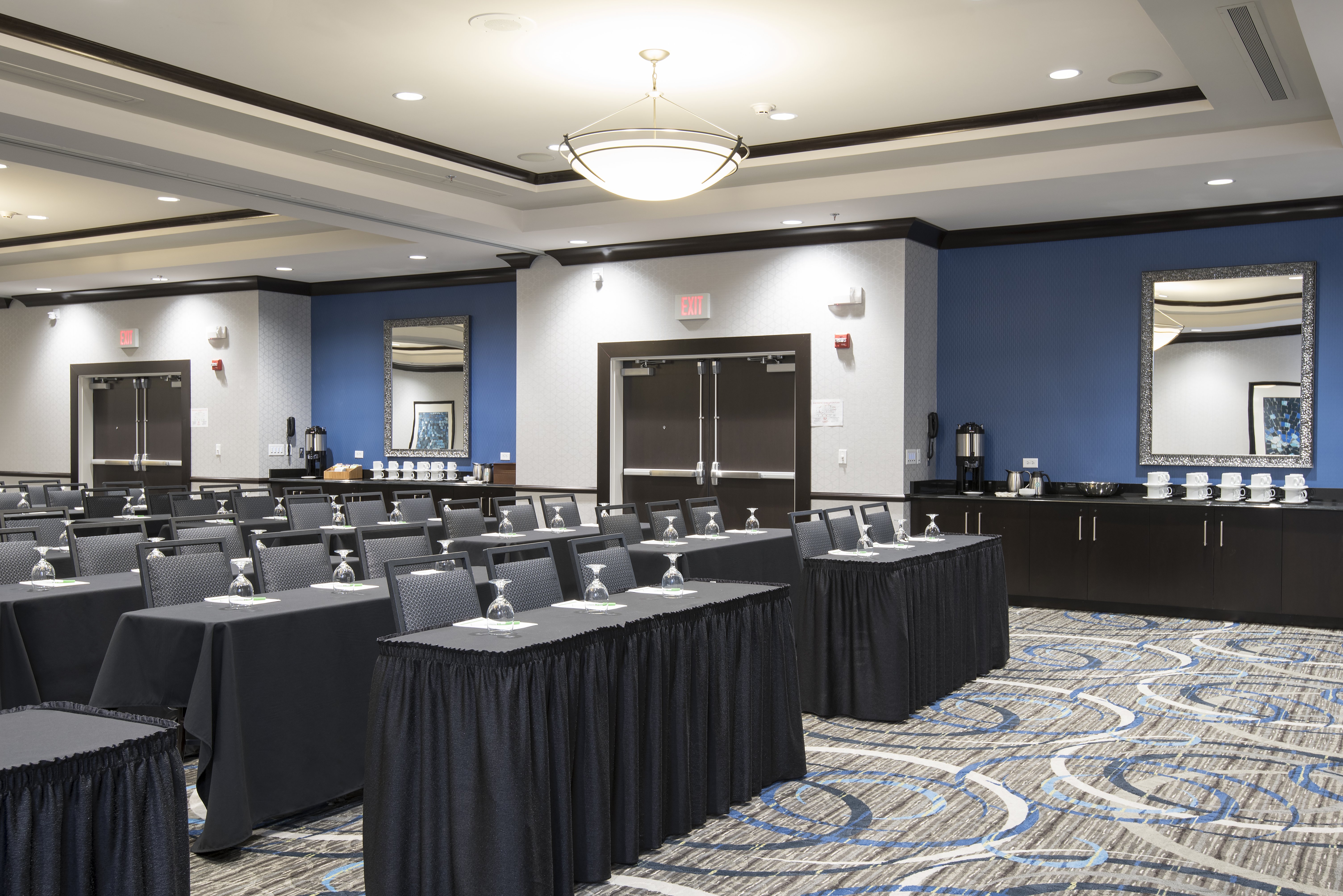Holiday Inn Indianapolis Airport 61/66