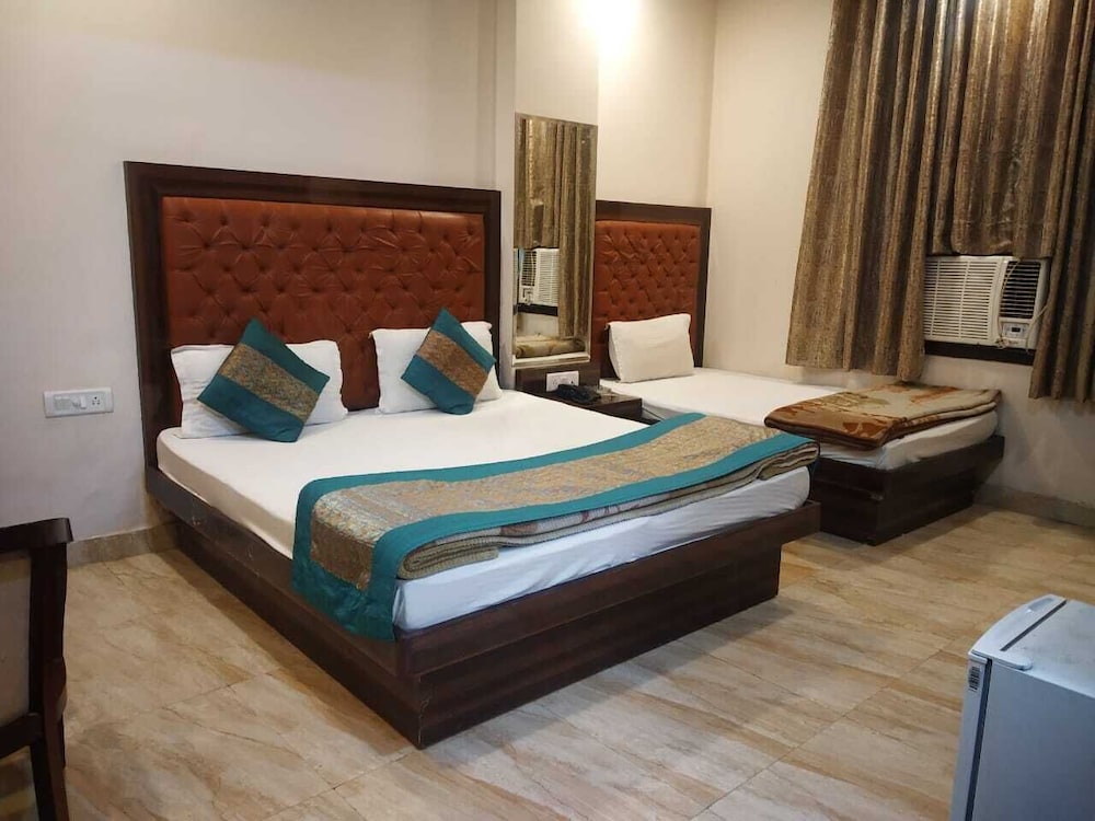 Hotel Indo Continental 11/20