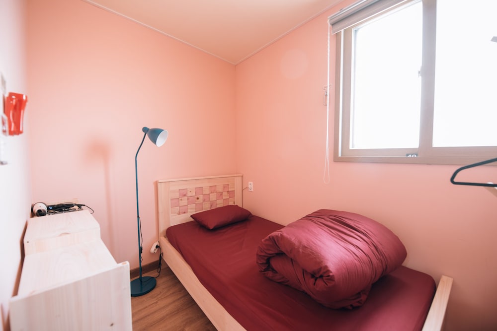 Midtown Hostel 19/50